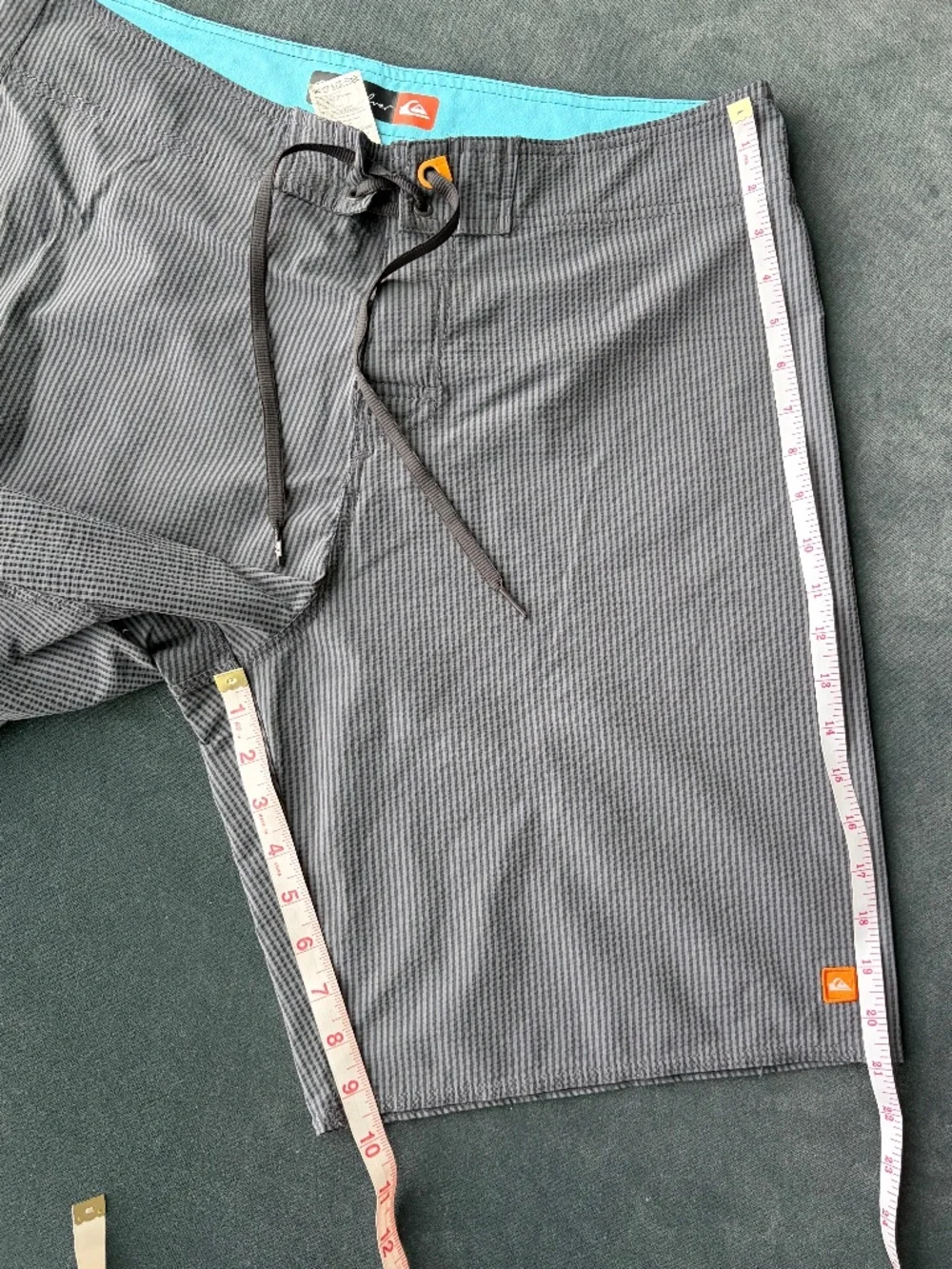 Quiksilver men Board Shorts seersucker 34 gray blue